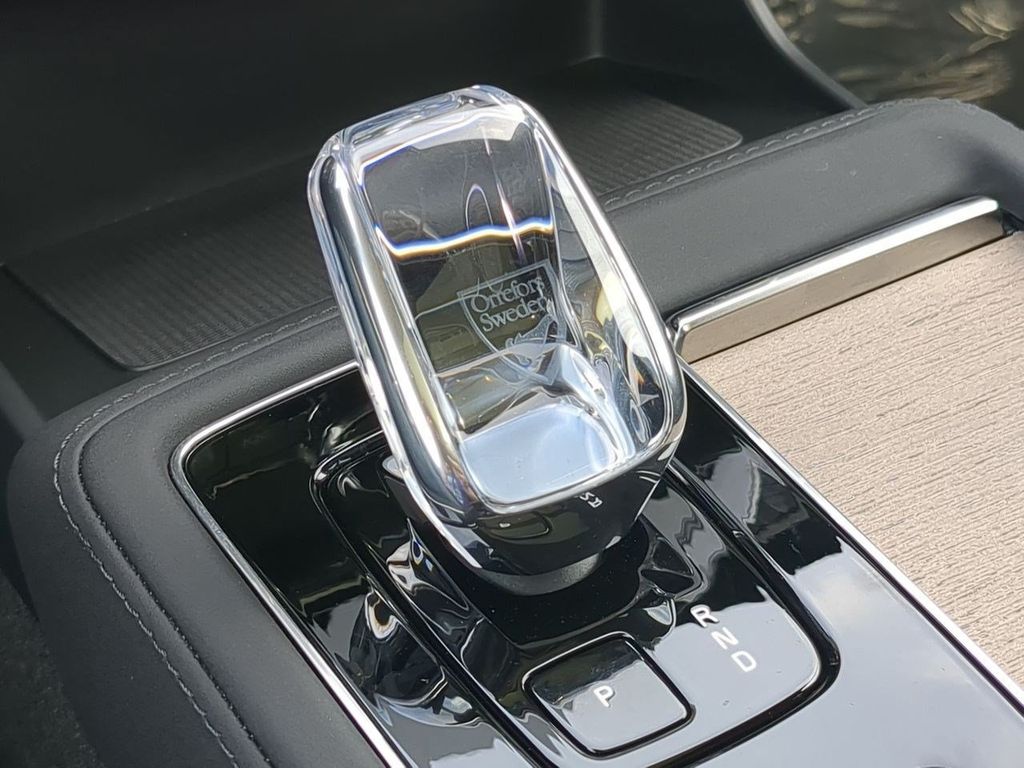 Thumbnail: 2026 Volvo XC90 - 15