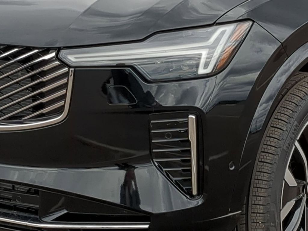 Thumbnail: 2026 Volvo XC90 - 22