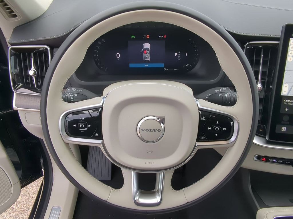 Thumbnail: 2026 Volvo XC90 - 14