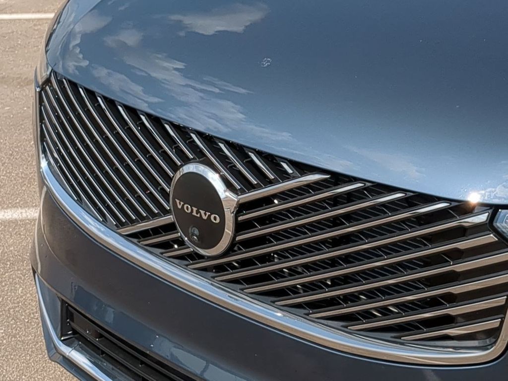 Thumbnail: 2026 Volvo XC90 - 7