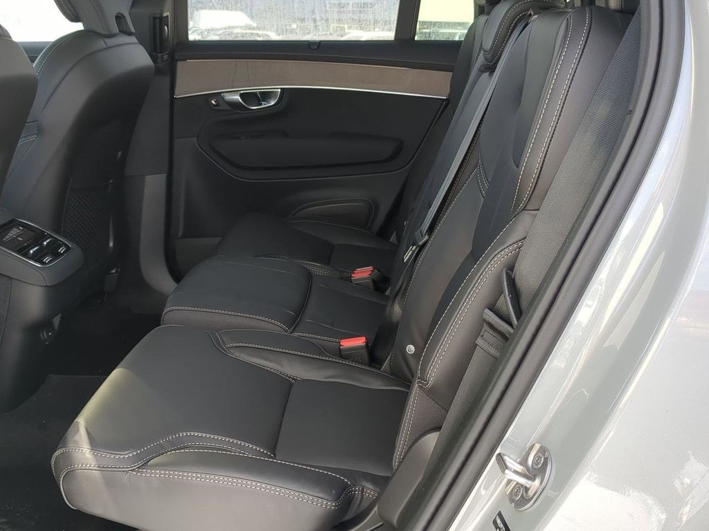 Thumbnail: 2026 Volvo XC90 - 24
