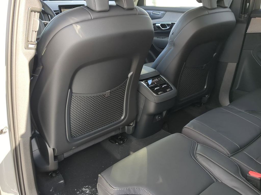 Thumbnail: 2026 Volvo XC90 - 12