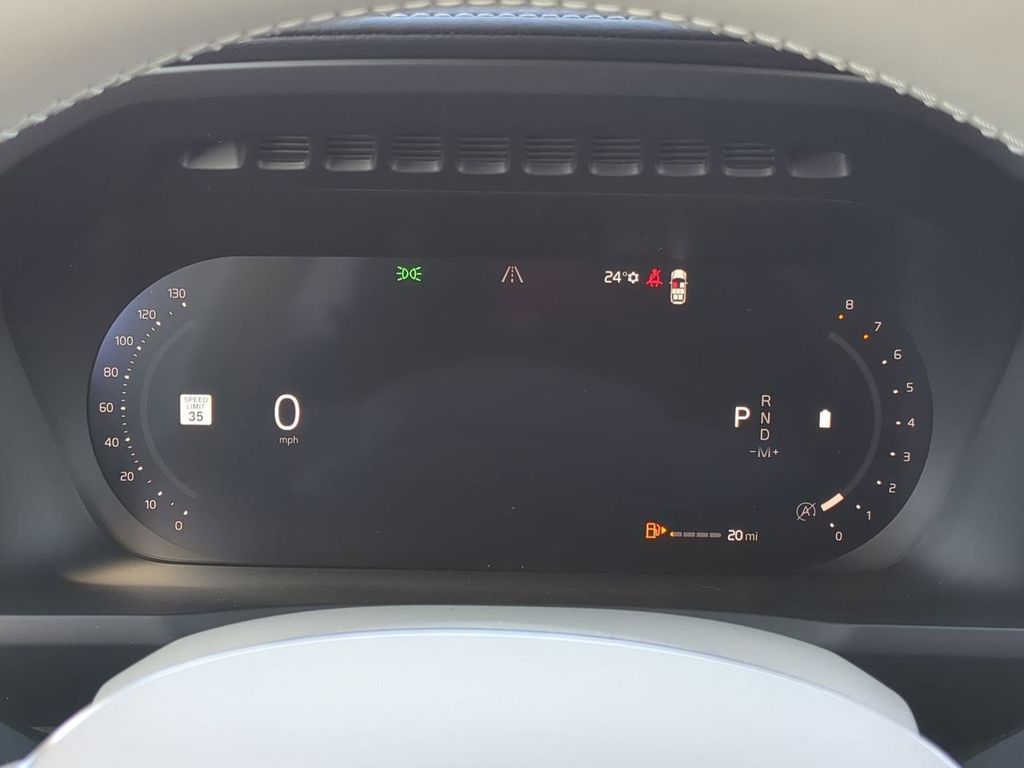 Thumbnail: 2026 Volvo XC90 - 32