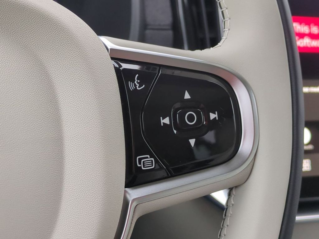 Thumbnail: 2026 Volvo XC90 - 29