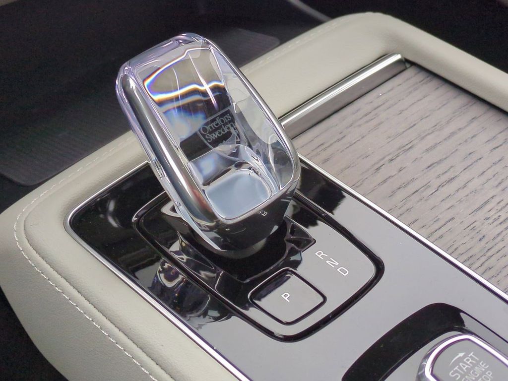 Thumbnail: 2026 Volvo XC90 - 15