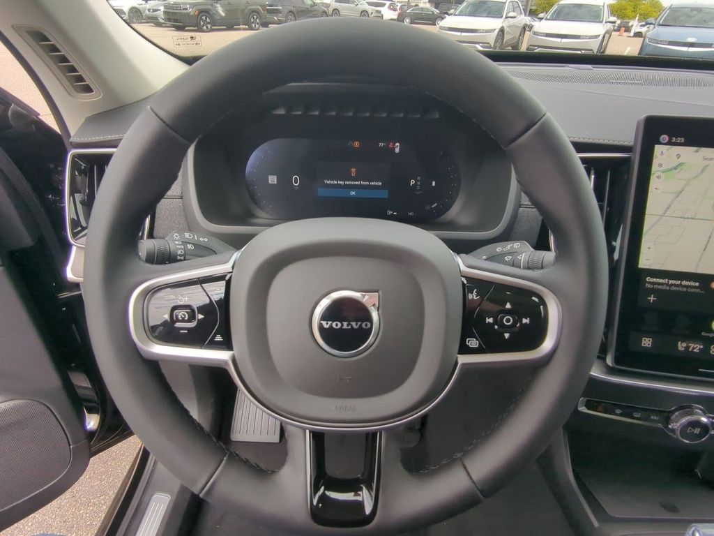 Thumbnail: 2026 Volvo XC90 - 13