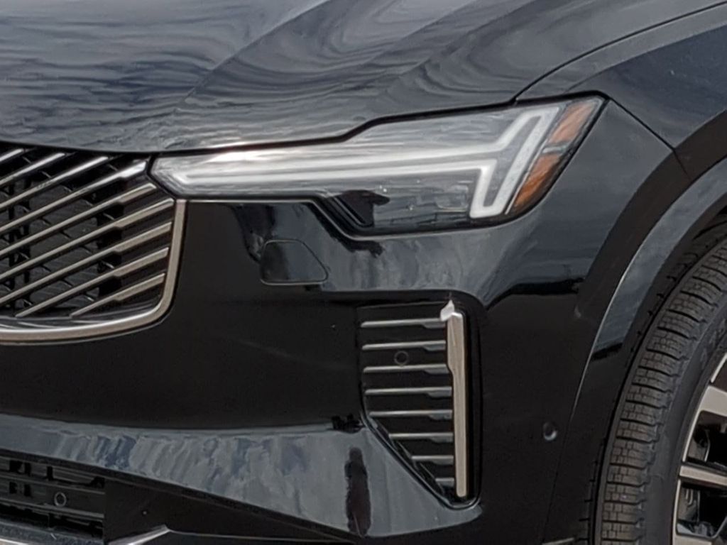 Thumbnail: 2026 Volvo XC90 - 22