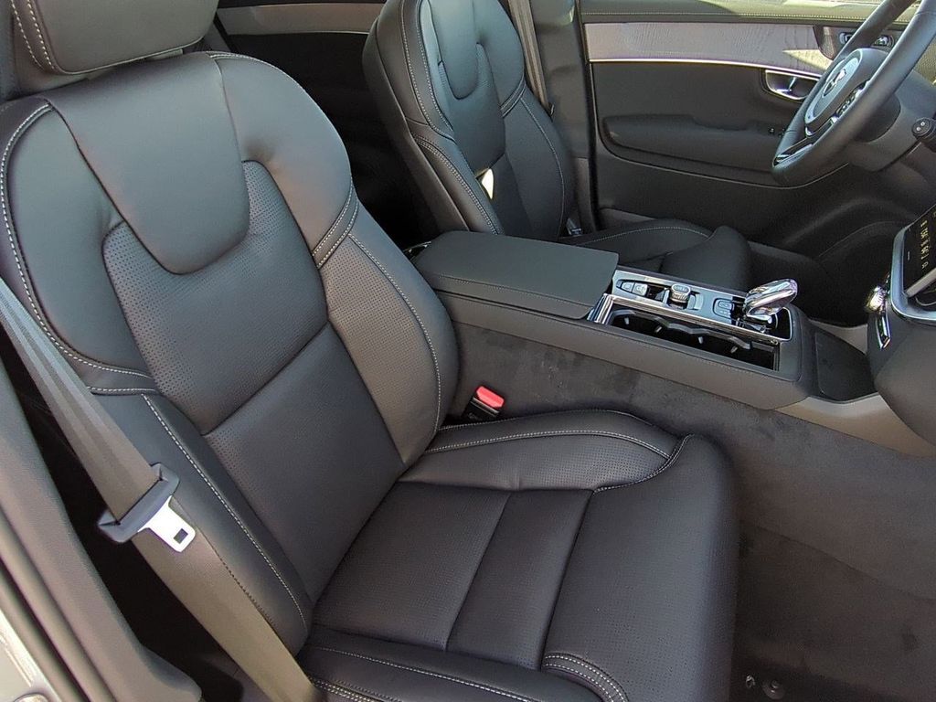 Thumbnail: 2026 Volvo XC90 - 27