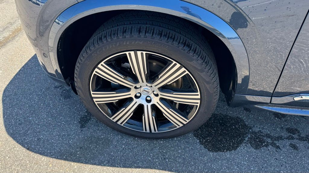 Thumbnail: 2025 Volvo XC90 - 20