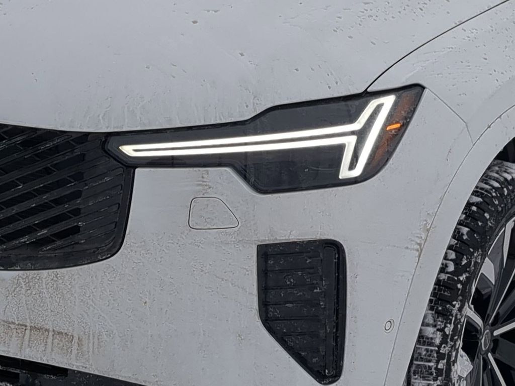 Thumbnail: 2026 Volvo XC90 - 22