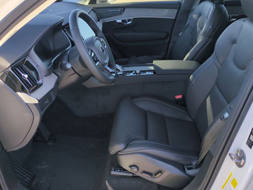 Thumbnail: 2026 Volvo XC90 - 6