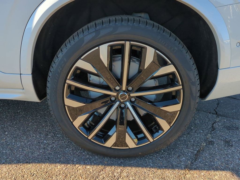 Thumbnail: 2026 Volvo XC90 - 4