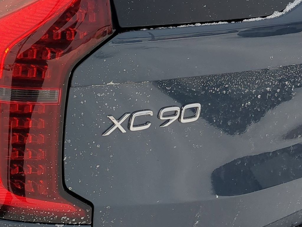 Thumbnail: 2026 Volvo XC90 - 16