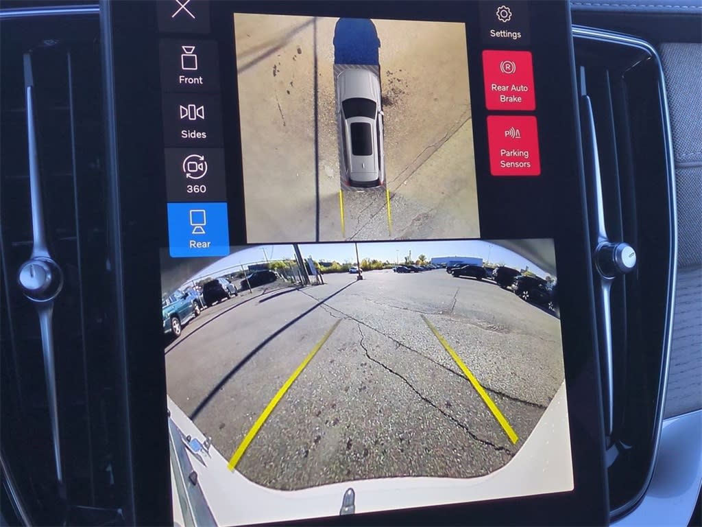 Thumbnail: 2026 Volvo XC90 - 31