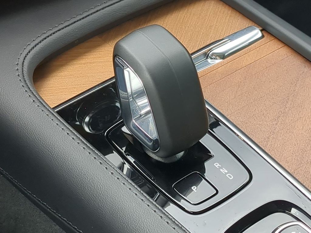 Thumbnail: 2023 Volvo XC90 - 15