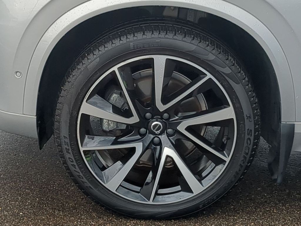 Thumbnail: 2023 Volvo XC90 - 8