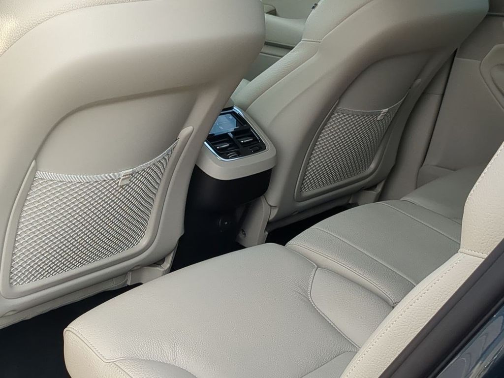 Thumbnail: 2023 Volvo XC90 - 17