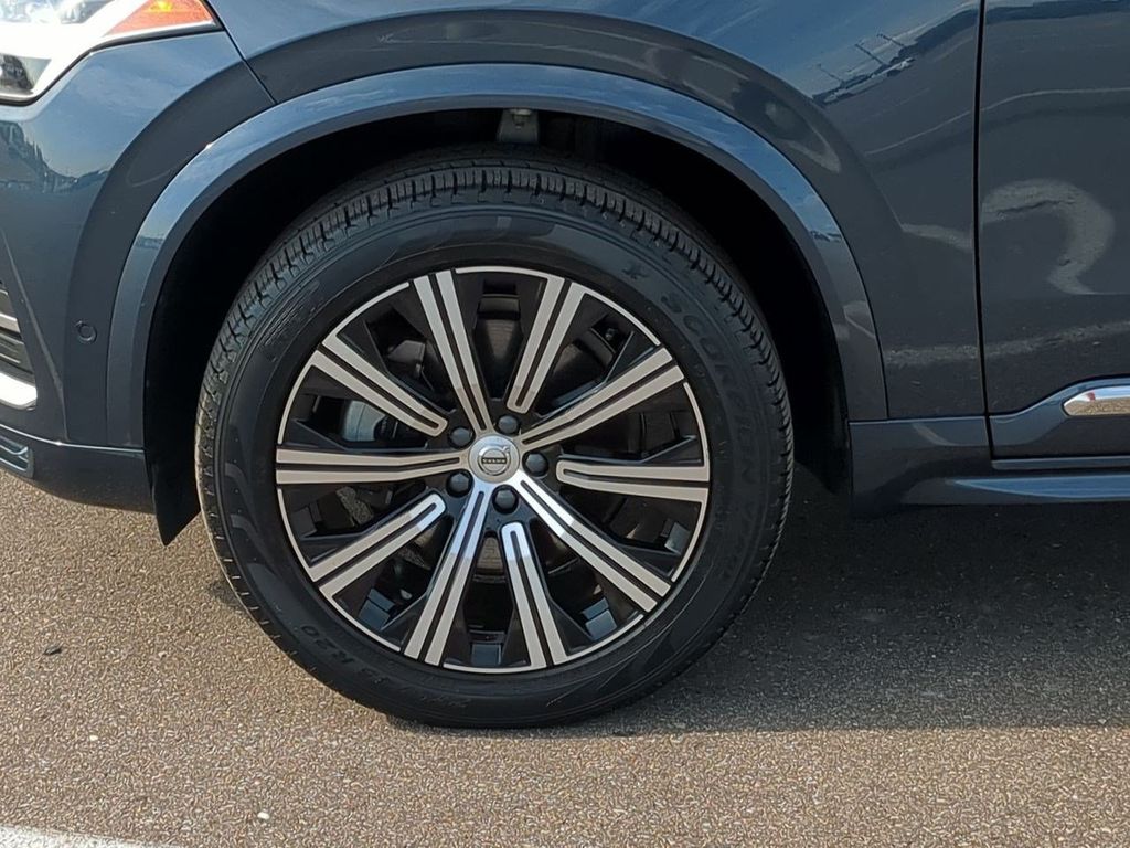 Thumbnail: 2023 Volvo XC90 - 8