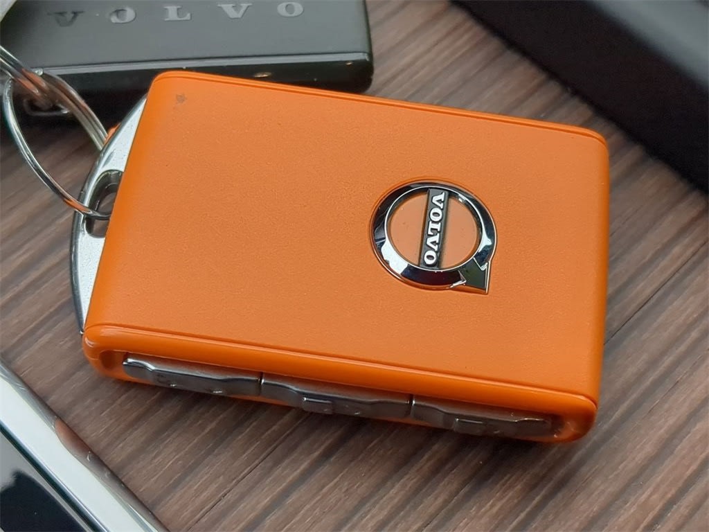 Thumbnail: 2021 Volvo XC60 - 33