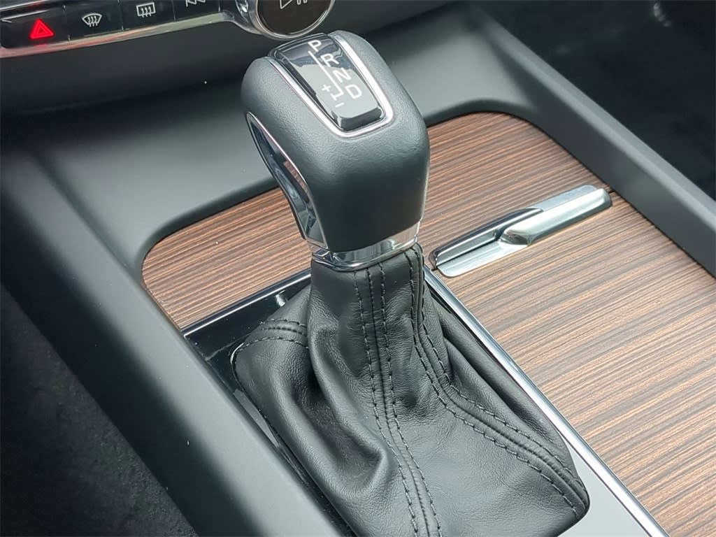 Thumbnail: 2021 Volvo XC60 - 15