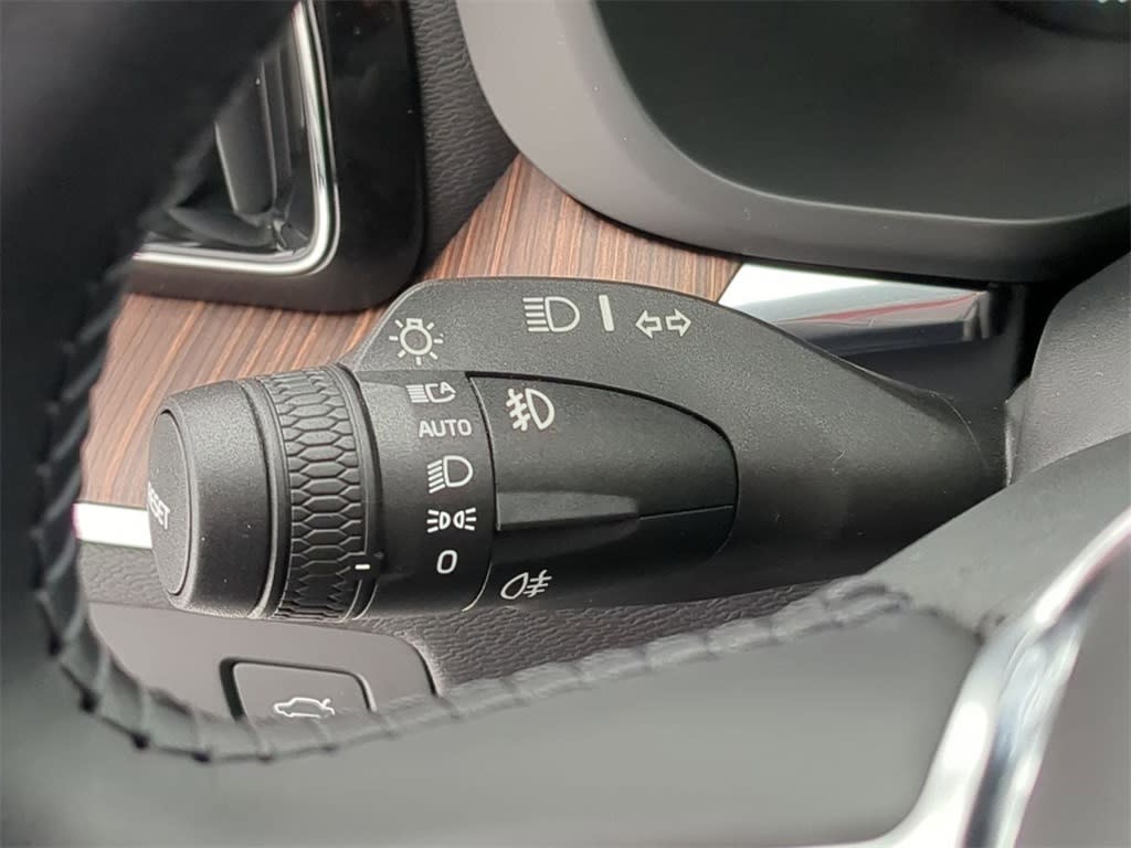 Thumbnail: 2021 Volvo XC60 - 30