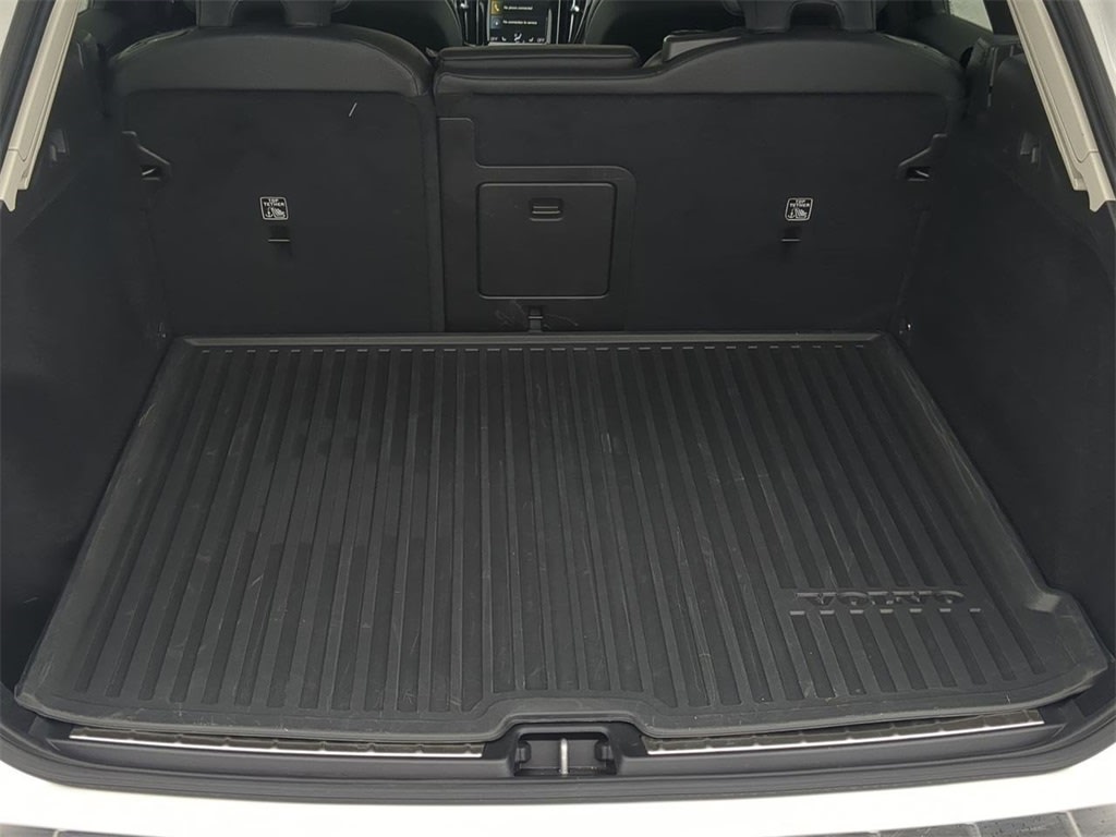 Thumbnail: 2021 Volvo XC60 - 17