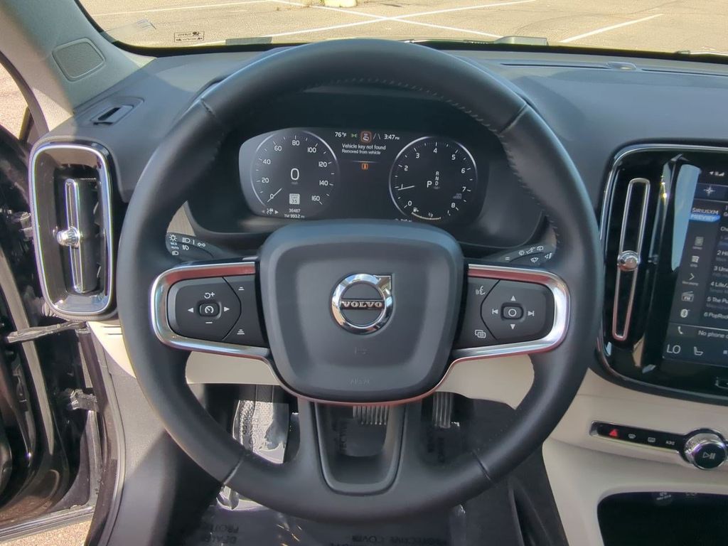 Thumbnail: 2020 Volvo XC40 - 13