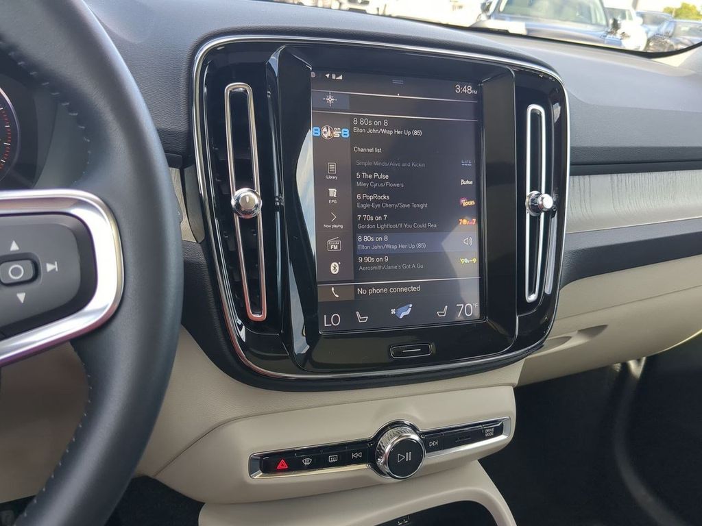 Thumbnail: 2020 Volvo XC40 - 14