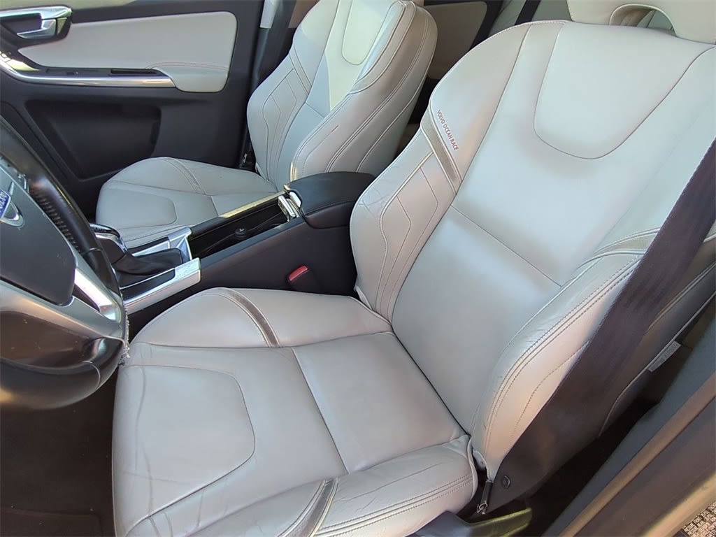 Thumbnail: 2015 Volvo XC60 - 8