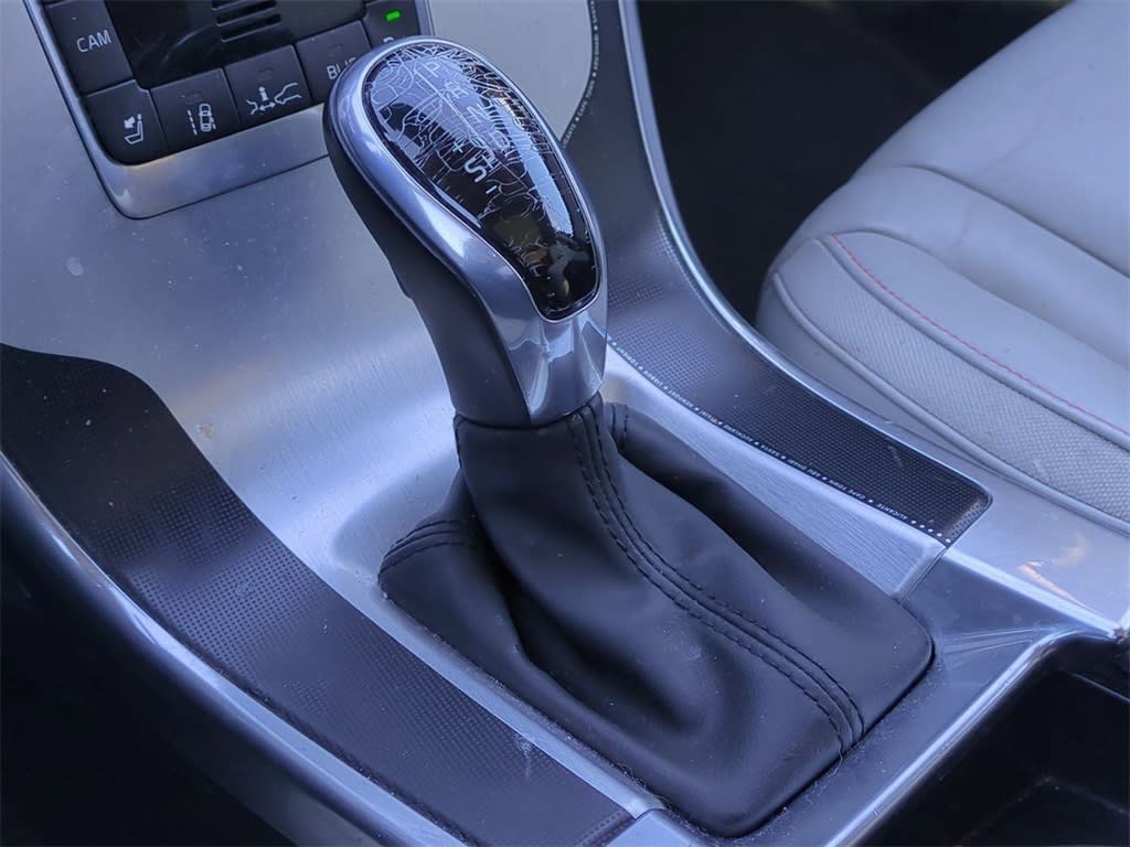 Thumbnail: 2015 Volvo XC60 - 13