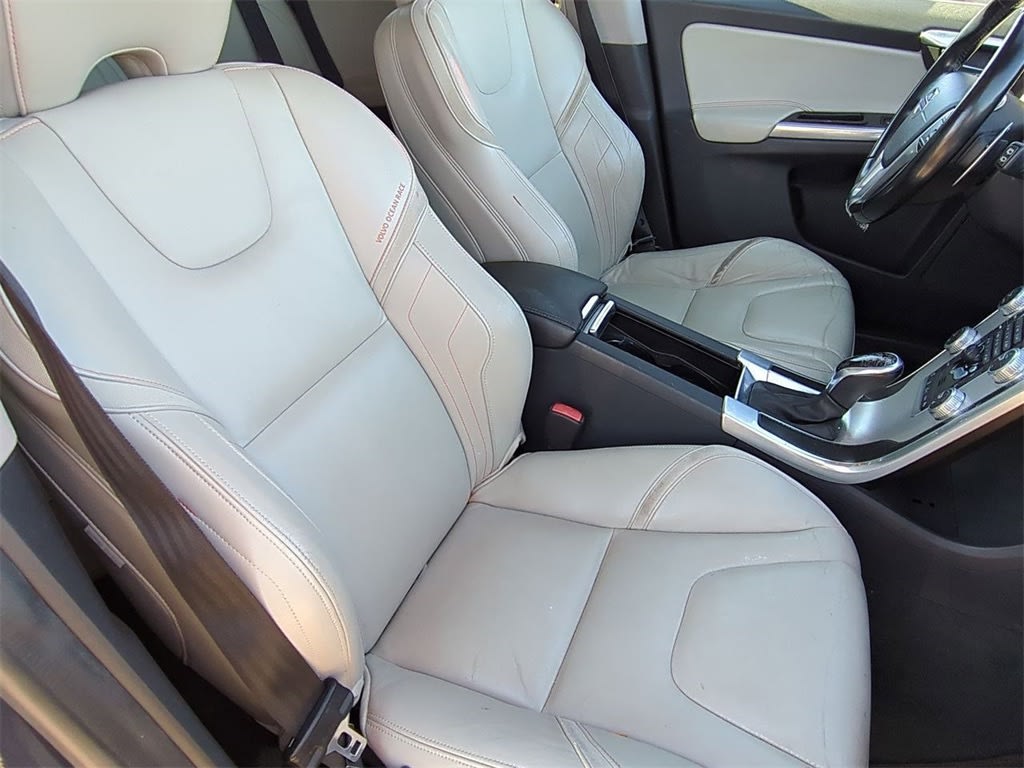 Thumbnail: 2015 Volvo XC60 - 9