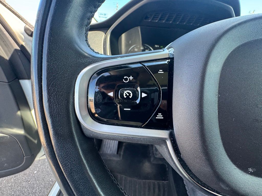 Thumbnail: 2019 Volvo XC90 - 22