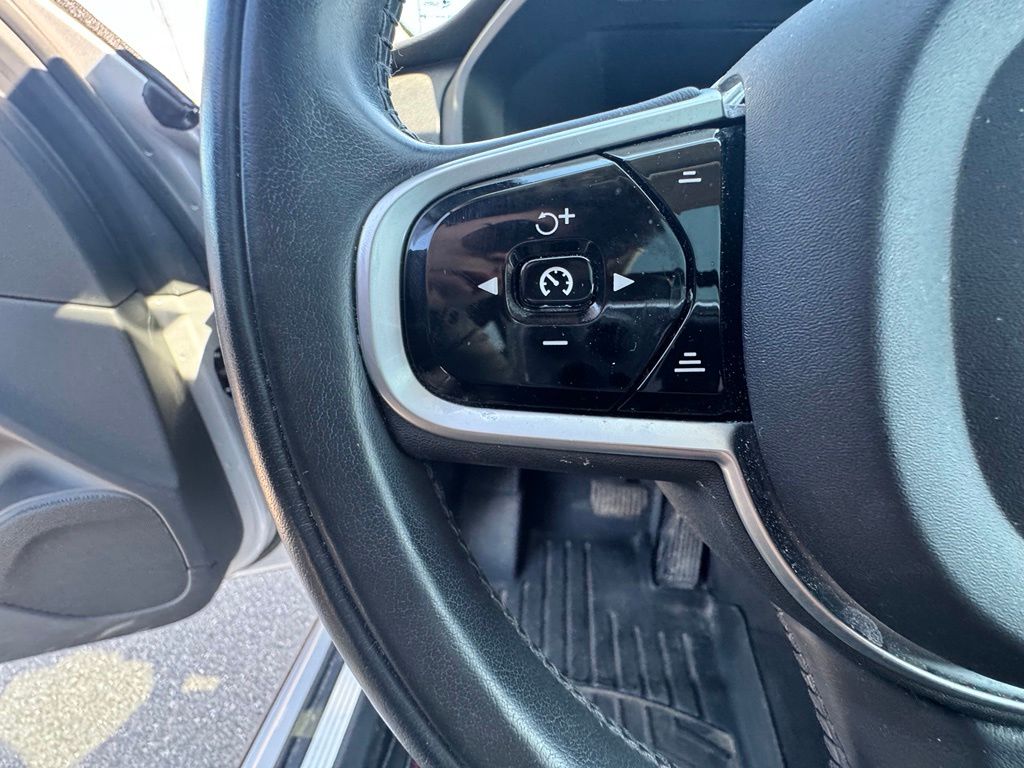 Thumbnail: 2019 Volvo XC90 - 22