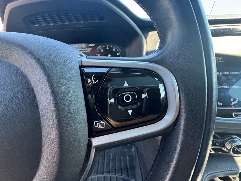 Thumbnail: 2019 Volvo XC90 - 23