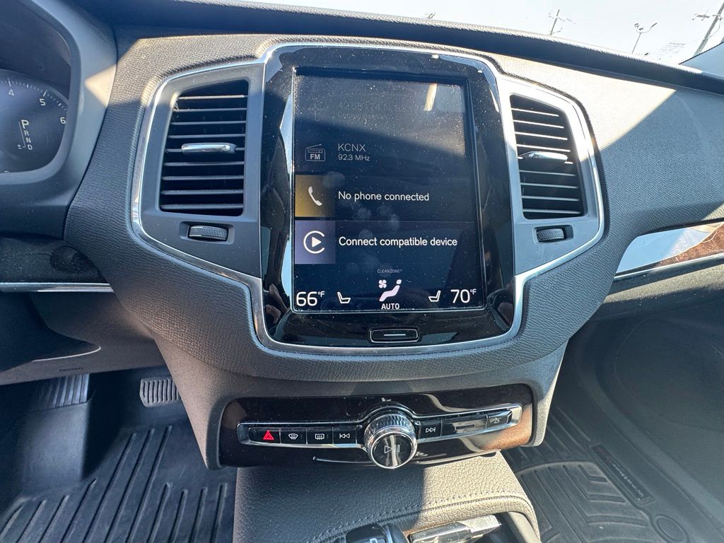Thumbnail: 2019 Volvo XC90 - 8