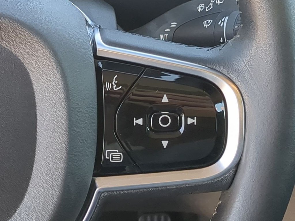Thumbnail: 2016 Volvo XC90 - 27