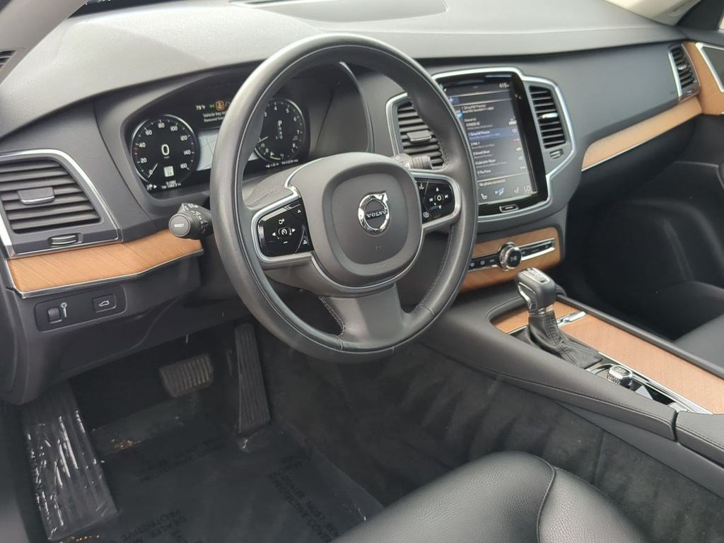 Thumbnail: 2022 Volvo XC90 - 2
