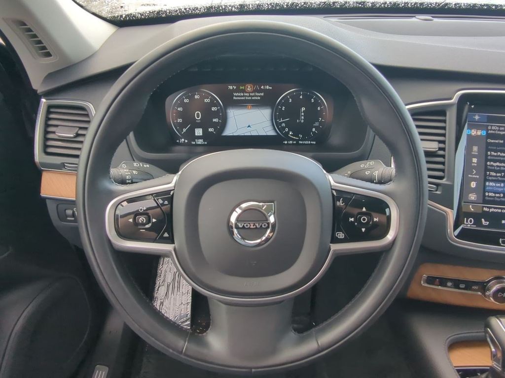 Thumbnail: 2022 Volvo XC90 - 13