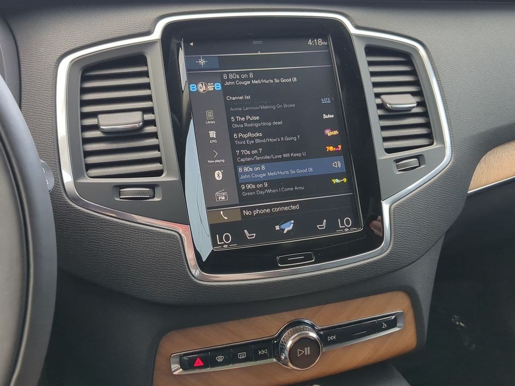Thumbnail: 2022 Volvo XC90 - 14