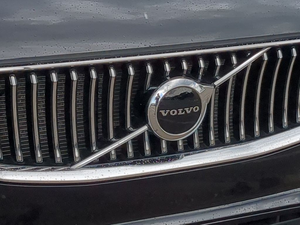 Thumbnail: 2022 Volvo XC90 - 22