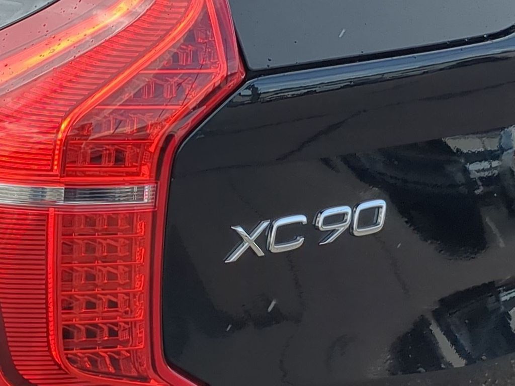 Thumbnail: 2022 Volvo XC90 - 7