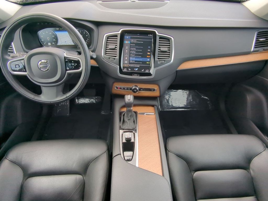 Thumbnail: 2022 Volvo XC90 - 9