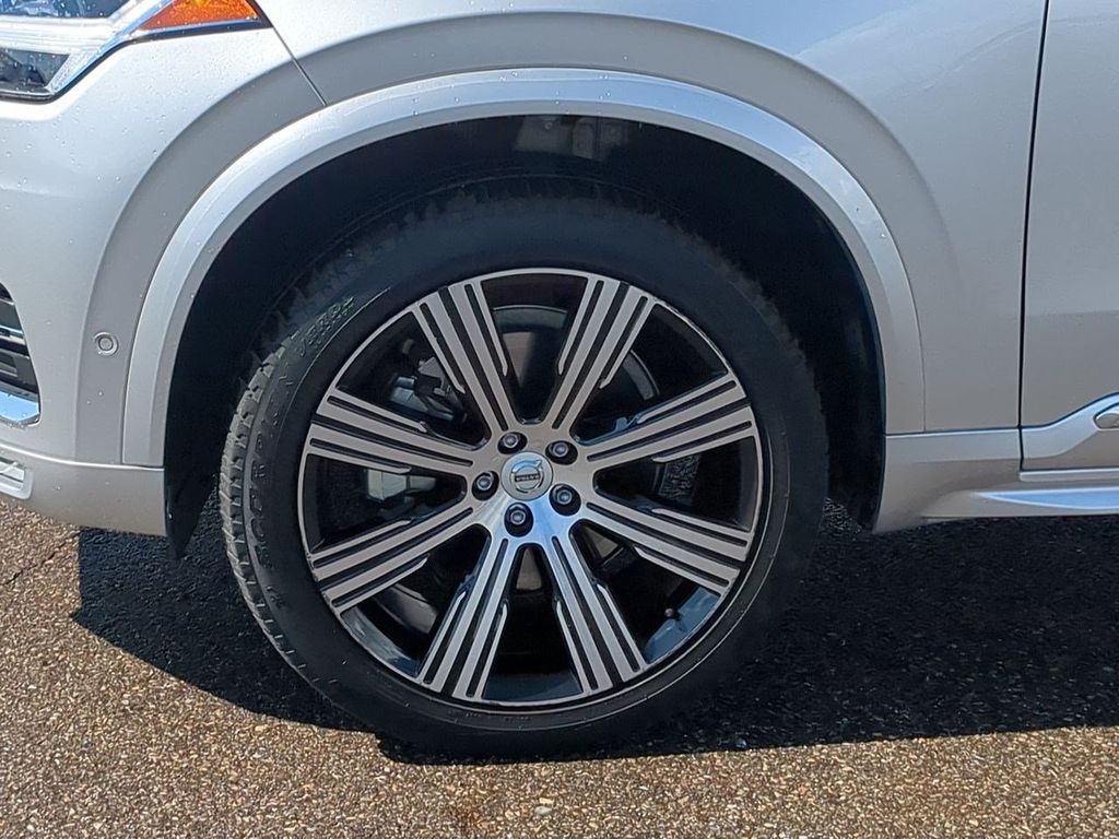 Thumbnail: 2022 Volvo XC90 - 8