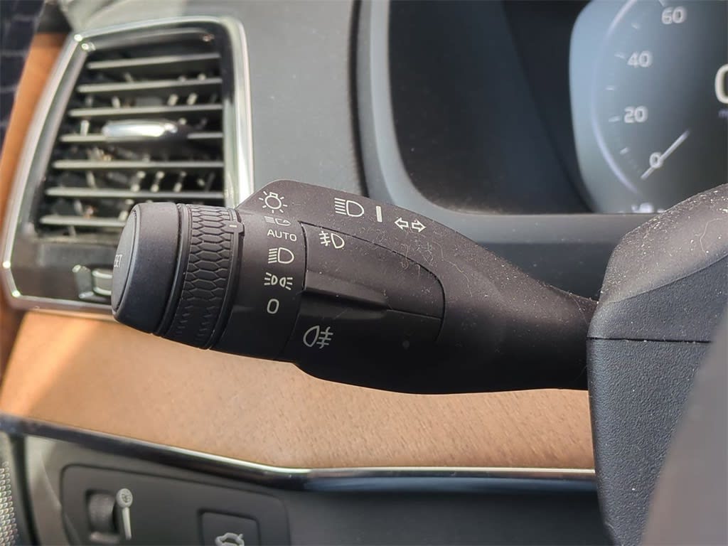 Thumbnail: 2018 Volvo XC90 - 32