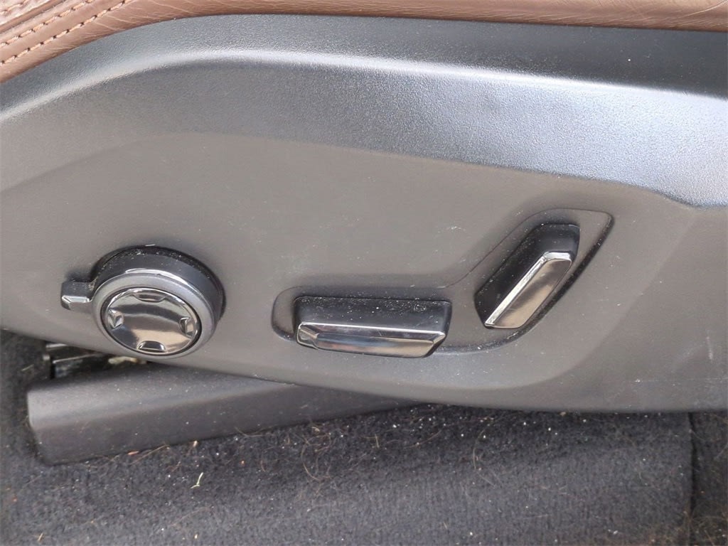 Thumbnail: 2018 Volvo XC90 - 24