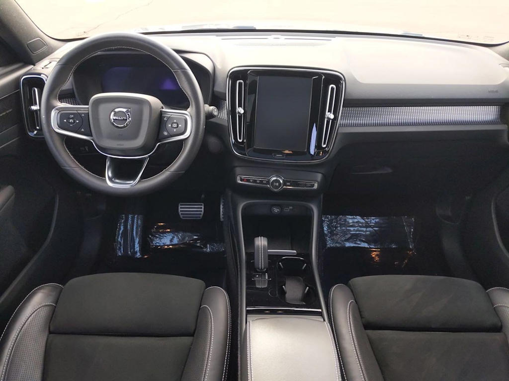 2021 Volvo XC40 Recharge Core 9