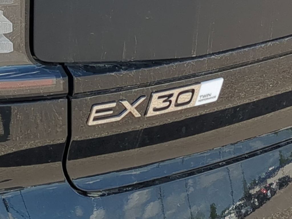 Thumbnail: 2026 Volvo EX30 - 6