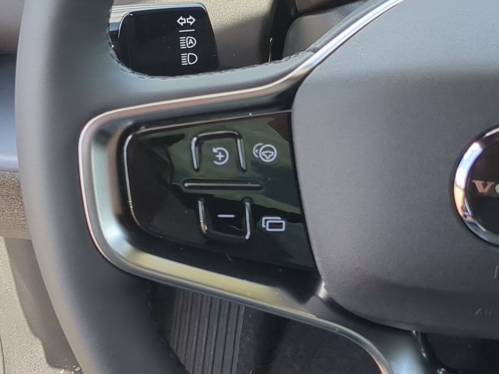 Thumbnail: 2026 Volvo EX30 - 25