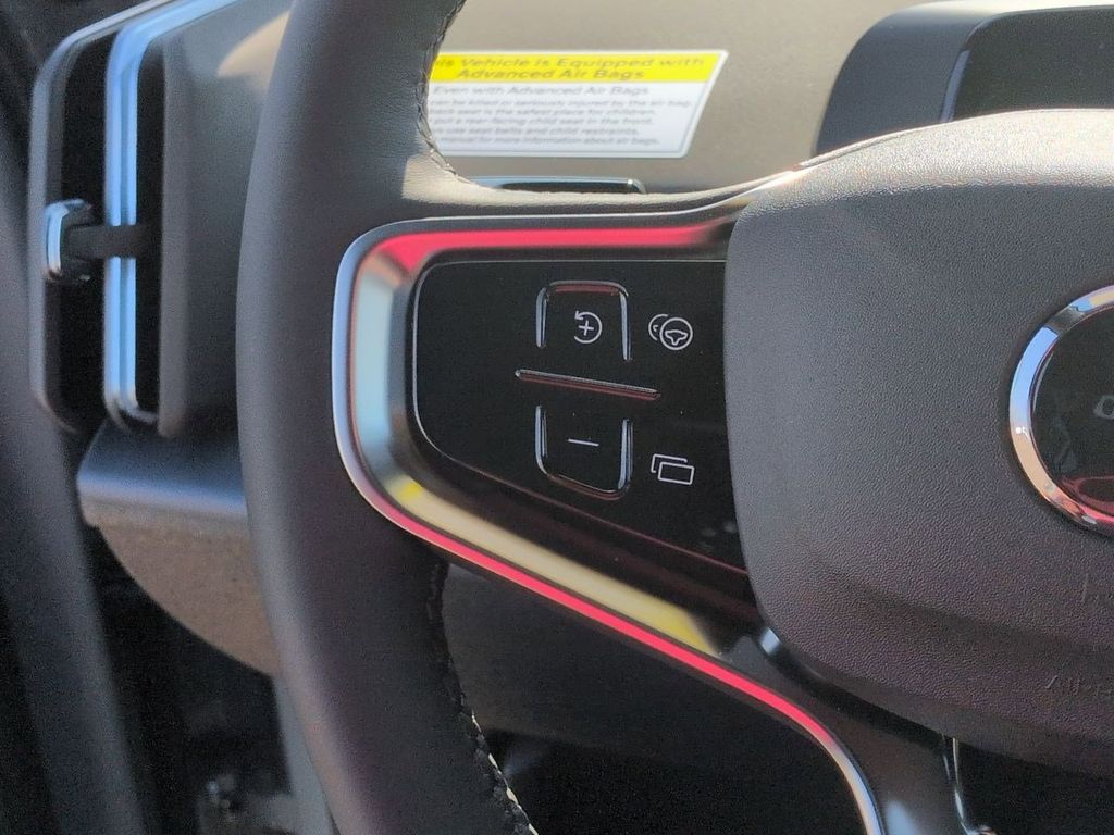 Thumbnail: 2026 Volvo EX30 - 27