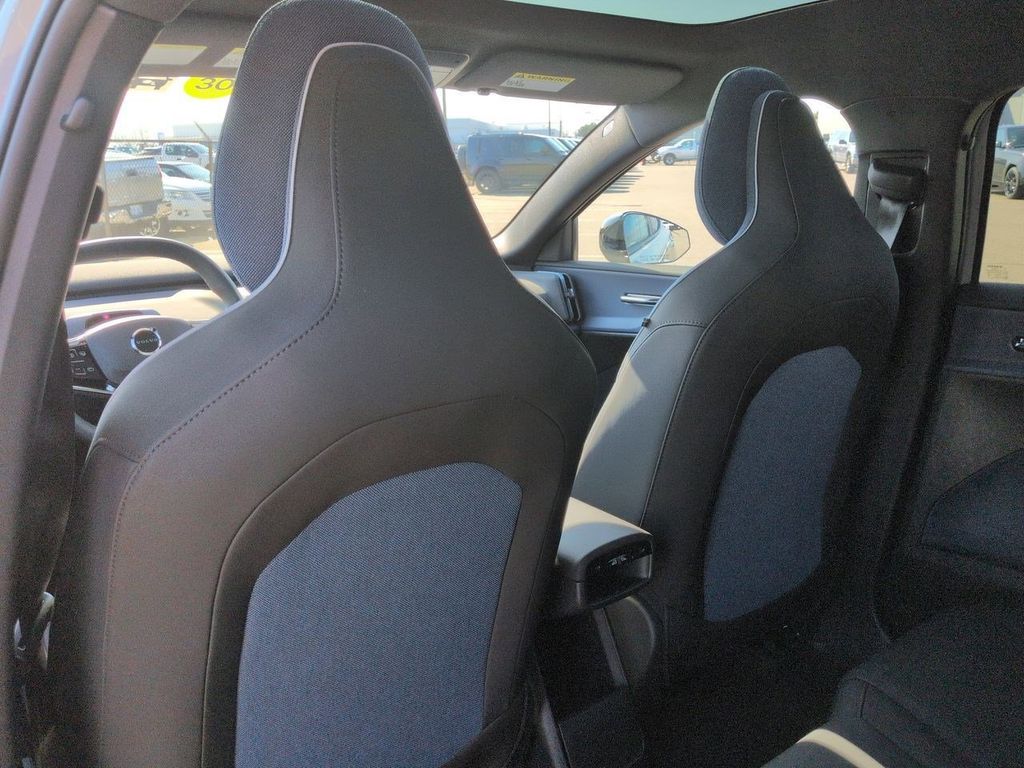 Thumbnail: 2026 Volvo EX30 - 11